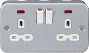 Knightbridge Metal Clad 13A 2G DP Switched Socket with neon