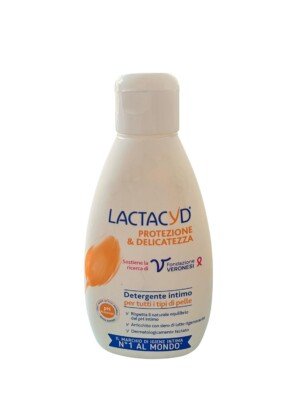 TWO PACKS of Lactacyd Femina Daily Protective Wash 200ml