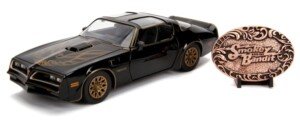 Jada JA30998 Hollywood Rides 1:24 Smokey Firebird with Bandit Belt Buckle Age 14+