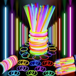 SHATCHI 100Pcs Glow Sticks 20cm Neon Party Accessories for Kids: Perfect Halloween, Disco, Birthday, Football Party Bag Fillers Decorations – Glow-in-the-Dark Bracelets, Necklaces Unisex Favours