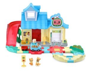 VTech Toot-Toot Drivers CoComelon JJ's House Track Set, Vehicle Playset for Kids, Lights, Songs from Official CoComelon, Includes JJ's Family Car Suitable for 1, 2, 3, 4 + Years, English Version