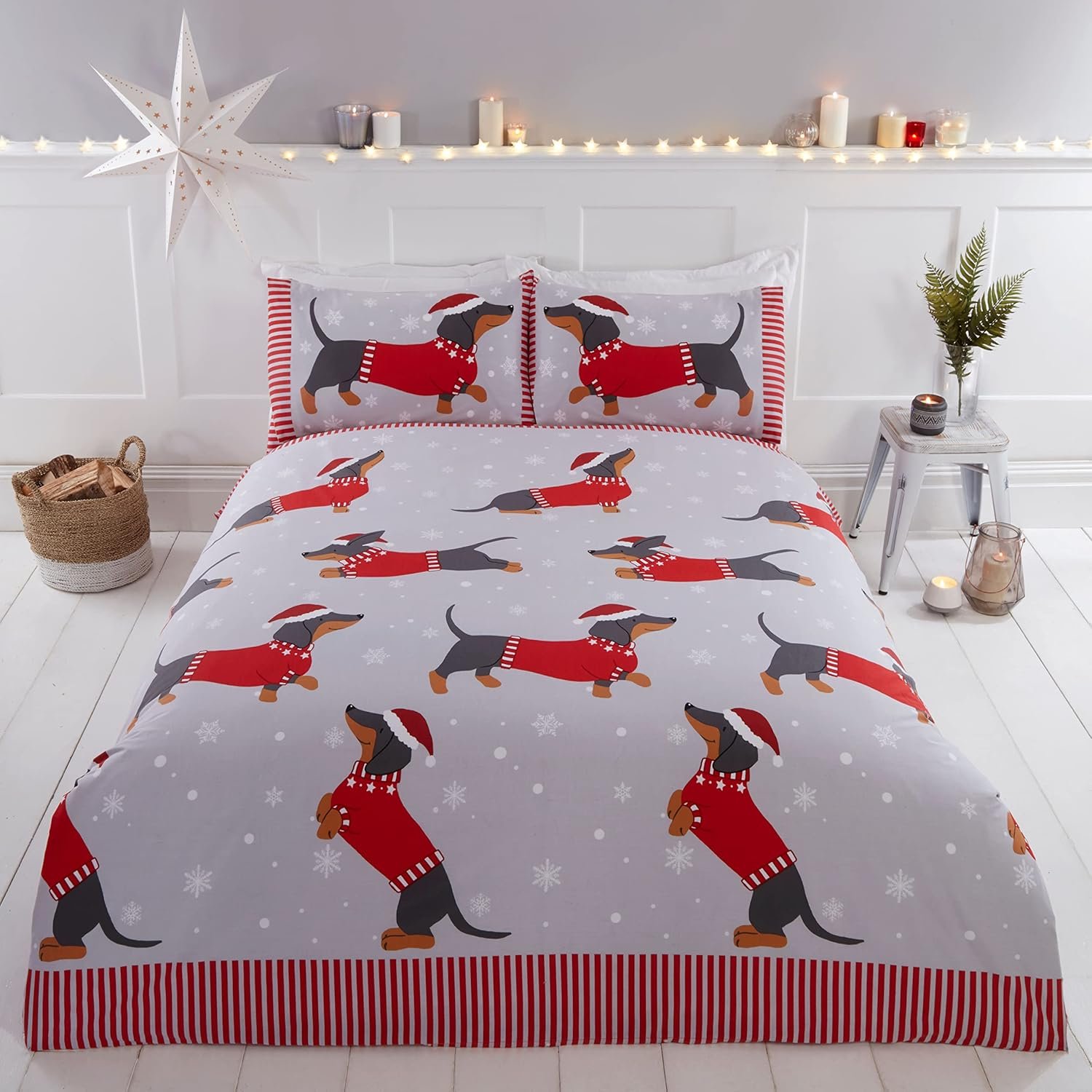 Rapport Home Dachshund Through The Snow Double Duvet Cover Christmas Bed Set, 3pcs, Red