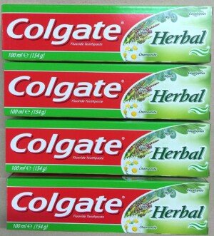 Colgate Herbal Toothpaste - Multipack of 4 Pack Toothpaste With Eucalyptus, Myrrh, Camomile and Sage - Bulk Fluoride Tooth Paste Gel For Gum Disease - 100ml